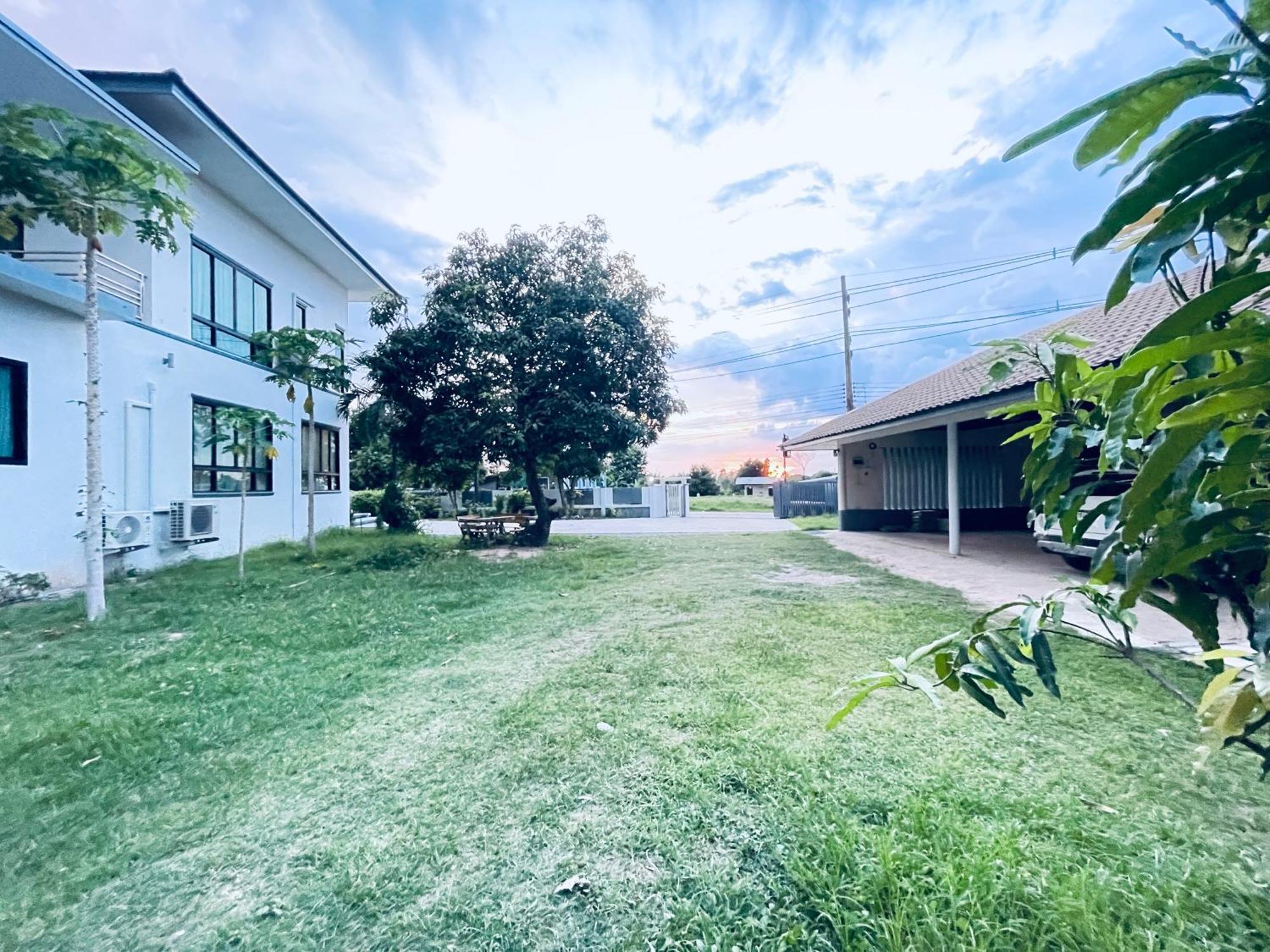 Romlaphass Boutique Villa Kalasin Eksteriør billede